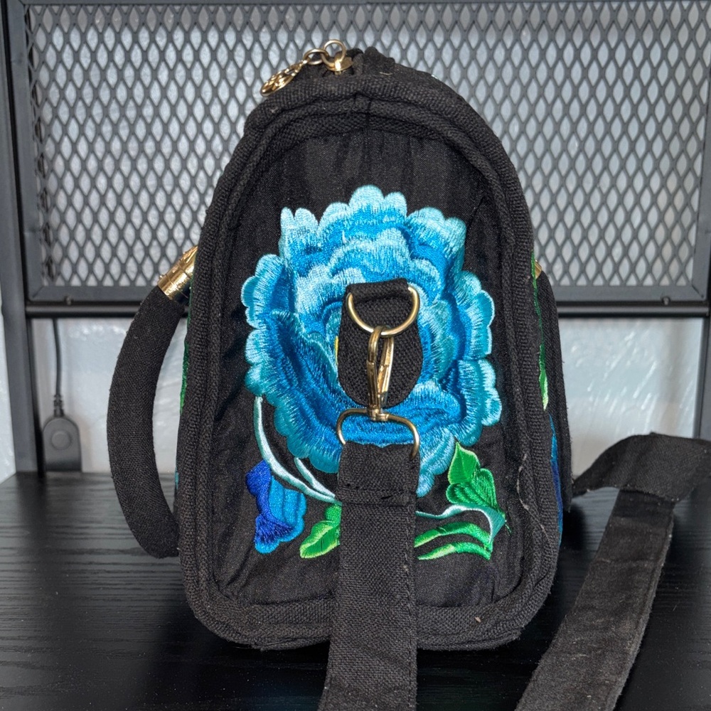 Embroidered Floral Black Handbag - Picture 2 of 9